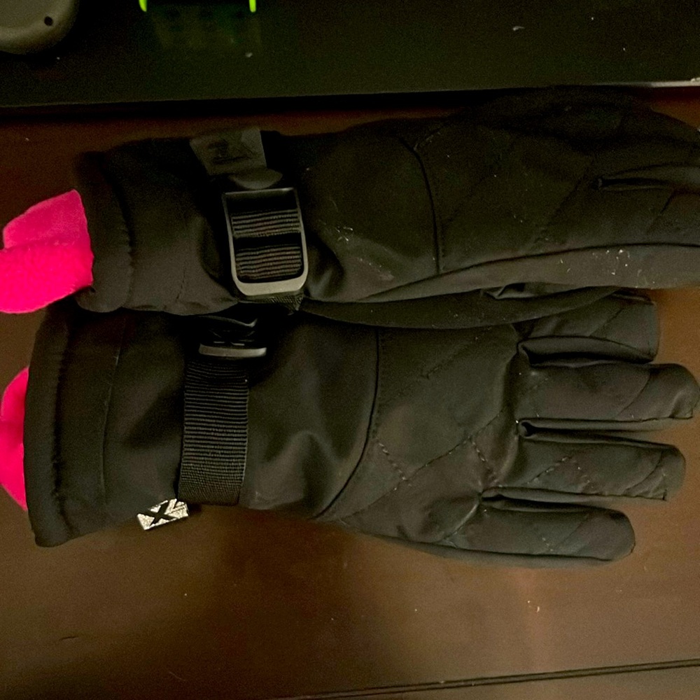 Brand new girl insulated winter gloves
